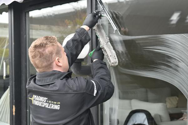 Inspect and Clean Windows